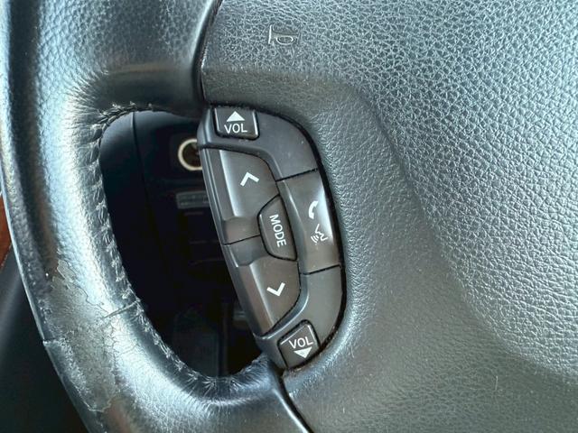 気になるお車がありましたら右の電話番号から直接お店にお問い合わせください。支払方法から車両情報、状態までなんでもご説明させて頂きます。スタッフ一同ご連絡お待ちしております。