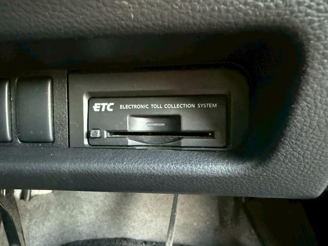 気になるお車がありましたら右の電話番号から直接お店にお問い合わせください。支払方法から車両情報、状態までなんでもご説明させて頂きます。スタッフ一同ご連絡お待ちしております。