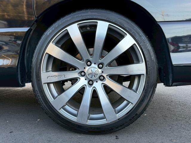 気になるお車がありましたら右の電話番号から直接お店にお問い合わせください。支払方法から車両情報、状態までなんでもご説明させて頂きます。スタッフ一同ご連絡お待ちしております。