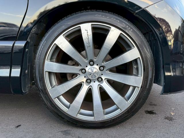 気になるお車がありましたら右の電話番号から直接お店にお問い合わせください。支払方法から車両情報、状態までなんでもご説明させて頂きます。スタッフ一同ご連絡お待ちしております。