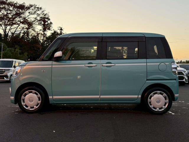 ムーヴキャンバス Ｇホワイトアクセントリミテッド　ＳＡＩＩＩ　純正ナビ　フルセグ　全周囲モニター　両側パワースライドドア　衝突回避支援ブレーキ　車線逸脱　前後方誤発進抑制　ＬＥＤヘッドライト　シートカバー　スマートキー　プッシュスタート　ワンオーナー（7枚目）