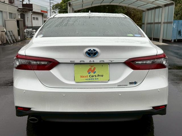 カムリ Ｇ　純正ナビ　全周囲モニター　プリクラッシュ　レーダークルーズ　車線逸脱　標識認識　ブラインドスポットモニター　インテリジェントクリアランスソナー　ＬＥＤヘッドライト　パワーシート　スマートキー（6枚目）