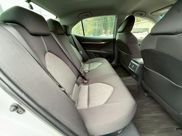 カムリ Ｇ　純正ナビ　全周囲モニター　プリクラッシュ　レーダークルーズ　車線逸脱　標識認識　ブラインドスポットモニター　インテリジェントクリアランスソナー　ＬＥＤヘッドライト　パワーシート　スマートキー（11枚目）