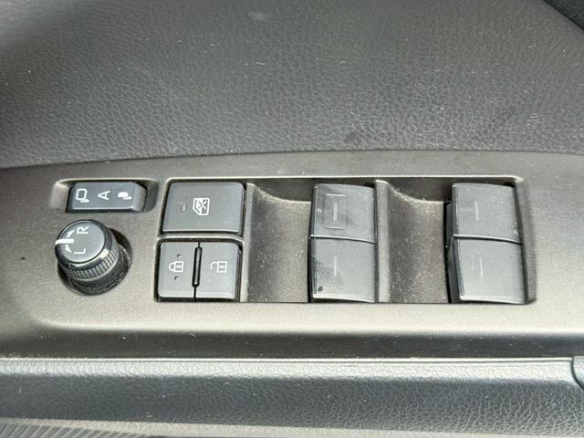 カムリ Ｇ　純正ナビ　全周囲モニター　プリクラッシュ　レーダークルーズ　車線逸脱　標識認識　ブラインドスポットモニター　インテリジェントクリアランスソナー　ＬＥＤヘッドライト　パワーシート　スマートキー（29枚目）