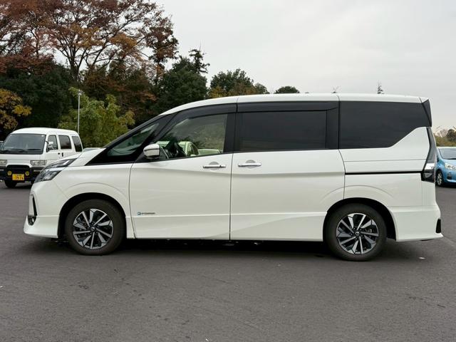 セレナ ｅ－パワー　ハイウェイスターＶ　両側パワスラ　プロパイロット　エマブレ　純正ナビ　フルセグ　全周囲Ｍ　インテリジェントパーキングアシスト　クルーズコントロール　ＬＥＤヘッドライト　後席モニター　電動パーキングブレーキ　オートホールド（7枚目）