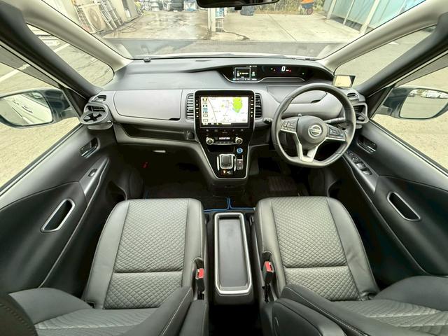 セレナ ｅ－パワー　ハイウェイスターＶ　両側パワスラ　プロパイロット　エマブレ　純正ナビ　フルセグ　全周囲Ｍ　インテリジェントパーキングアシスト　クルーズコントロール　ＬＥＤヘッドライト　後席モニター　電動パーキングブレーキ　オートホールド（9枚目）