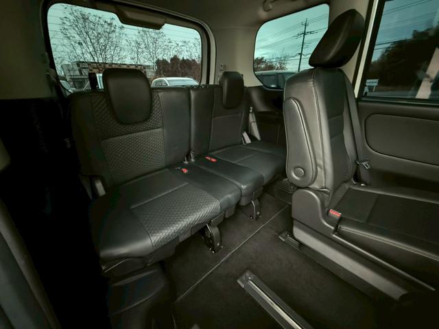 セレナ ｅ－パワー　ハイウェイスターＶ　両側パワスラ　プロパイロット　エマブレ　純正ナビ　フルセグ　全周囲Ｍ　インテリジェントパーキングアシスト　クルーズコントロール　ＬＥＤヘッドライト　後席モニター　電動パーキングブレーキ　オートホールド（12枚目）