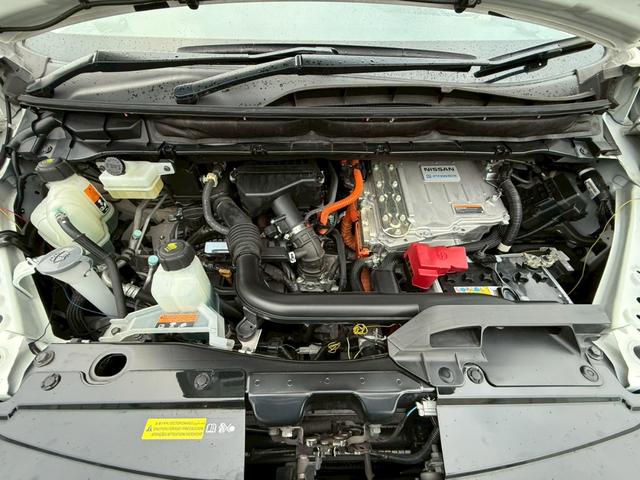 セレナ ｅ－パワー　ハイウェイスターＶ　両側パワスラ　プロパイロット　エマブレ　純正ナビ　フルセグ　全周囲Ｍ　インテリジェントパーキングアシスト　クルーズコントロール　ＬＥＤヘッドライト　後席モニター　電動パーキングブレーキ　オートホールド（36枚目）