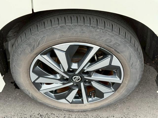 セレナ ｅ－パワー　ハイウェイスターＶ　両側パワスラ　プロパイロット　エマブレ　純正ナビ　フルセグ　全周囲Ｍ　インテリジェントパーキングアシスト　クルーズコントロール　ＬＥＤヘッドライト　後席モニター　電動パーキングブレーキ　オートホールド（40枚目）