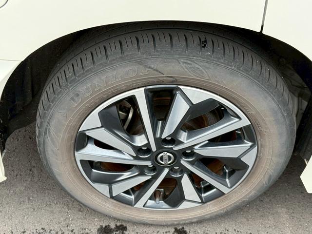 セレナ ｅ－パワー　ハイウェイスターＶ　両側パワスラ　プロパイロット　エマブレ　純正ナビ　フルセグ　全周囲Ｍ　インテリジェントパーキングアシスト　クルーズコントロール　ＬＥＤヘッドライト　後席モニター　電動パーキングブレーキ　オートホールド（41枚目）