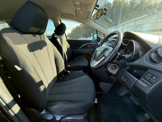 プレマシー ２０Ｓ－スカイアクティブ　パワースライドドア　社外ナビ　スマートキー　純正アルミ　ＨＩＤヘッドライト（10枚目）