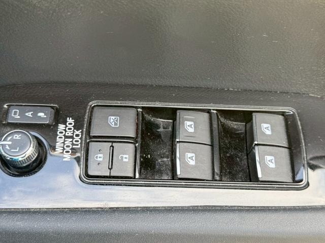 アルファード ２．５Ｓ　Ａパッケージ　両側パワースライドドア　純正ナビ　フルセグ　バックモニター　後席モニター　ＬＥＤヘッドライト　クルーズコントロール　クリアランスソナー　スマートキー　サンルーフ　ワンオーナー（27枚目）