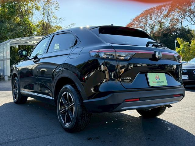 ヴェゼル Ｇ　純正９インチナビ　フルセグ　バックモニター　衝突軽減ブレーキ　前後方誤発進抑制　全車速追従クルーズコントロール　ＥＴＣ２．０　ワイヤレス充電　ＬＥＤヘッドライト（4枚目）