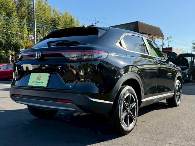 ヴェゼル Ｇ　純正９インチナビ　フルセグ　バックモニター　衝突軽減ブレーキ　前後方誤発進抑制　全車速追従クルーズコントロール　ＥＴＣ２．０　ワイヤレス充電　ＬＥＤヘッドライト（5枚目）