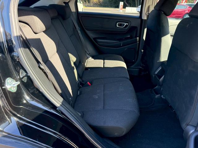 ヴェゼル Ｇ　純正９インチナビ　フルセグ　バックモニター　衝突軽減ブレーキ　前後方誤発進抑制　全車速追従クルーズコントロール　ＥＴＣ２．０　ワイヤレス充電　ＬＥＤヘッドライト（11枚目）