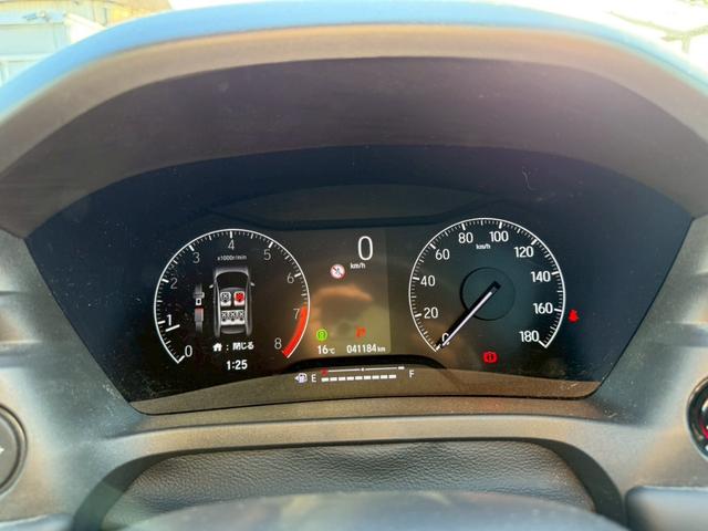 ヴェゼル Ｇ　純正９インチナビ　フルセグ　バックモニター　衝突軽減ブレーキ　前後方誤発進抑制　全車速追従クルーズコントロール　ＥＴＣ２．０　ワイヤレス充電　ＬＥＤヘッドライト（15枚目）