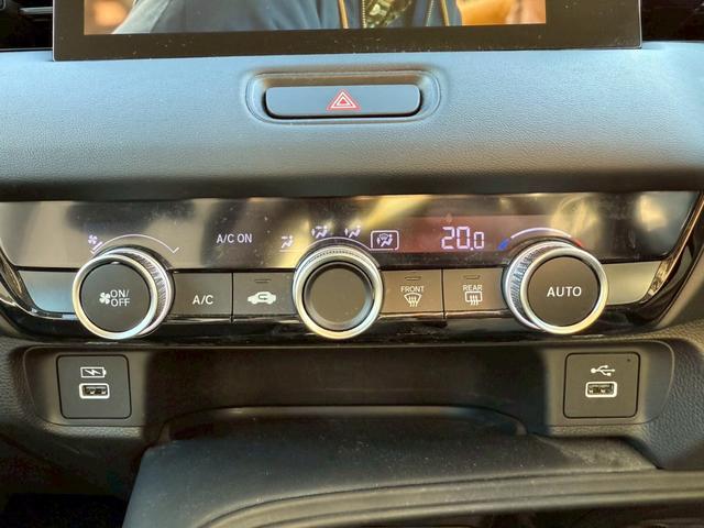 ヴェゼル Ｇ　純正９インチナビ　フルセグ　バックモニター　衝突軽減ブレーキ　前後方誤発進抑制　全車速追従クルーズコントロール　ＥＴＣ２．０　ワイヤレス充電　ＬＥＤヘッドライト（19枚目）