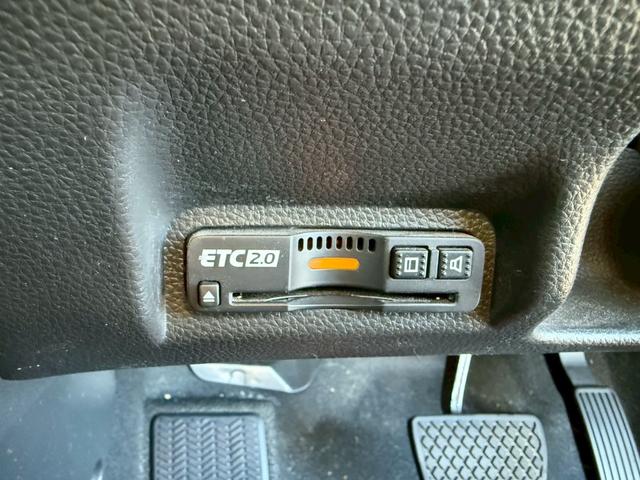 ヴェゼル Ｇ　純正９インチナビ　フルセグ　バックモニター　衝突軽減ブレーキ　前後方誤発進抑制　全車速追従クルーズコントロール　ＥＴＣ２．０　ワイヤレス充電　ＬＥＤヘッドライト（26枚目）