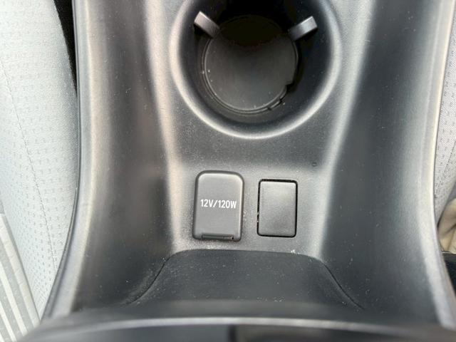 プリウス Ｓセーフティプラス　モデリスタエアロ　ＥＮＫＥＩ１７インチアルミ　純正９インチナビ　フルセグ　バックモニター　プリクラッシュ　レーダークルーズ　車線逸脱　インテリジェントクリソナ　インテリジェントパーク　サンルーフ（20枚目）