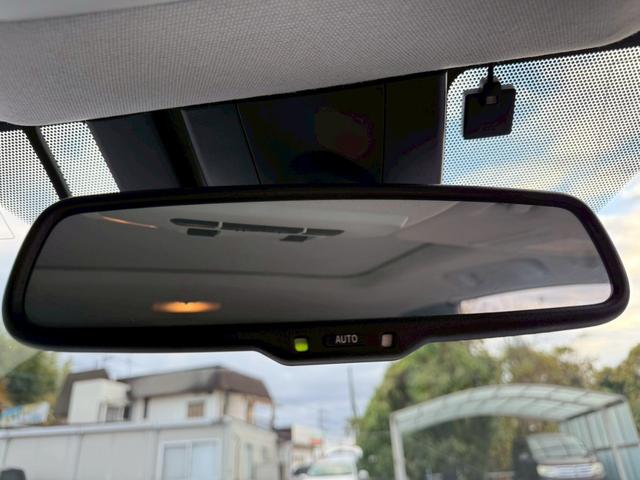 プリウス Ｓセーフティプラス　モデリスタエアロ　ＥＮＫＥＩ１７インチアルミ　純正９インチナビ　フルセグ　バックモニター　プリクラッシュ　レーダークルーズ　車線逸脱　インテリジェントクリソナ　インテリジェントパーク　サンルーフ（28枚目）