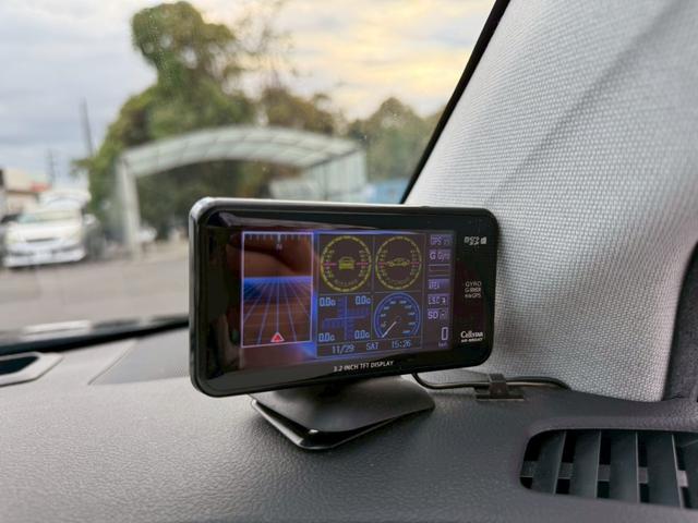 プリウス Ｓセーフティプラス　モデリスタエアロ　ＥＮＫＥＩ１７インチアルミ　純正９インチナビ　フルセグ　バックモニター　プリクラッシュ　レーダークルーズ　車線逸脱　インテリジェントクリソナ　インテリジェントパーク　サンルーフ（29枚目）