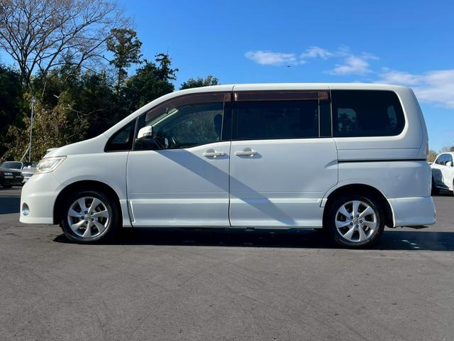 セレナ ハイウェイスター　Ｖセレクション　純正ナビＴＶ　バックモニター　スマートキー　ＥＴＣ　ＨＩＤヘッドライト　後席モニター（7枚目）