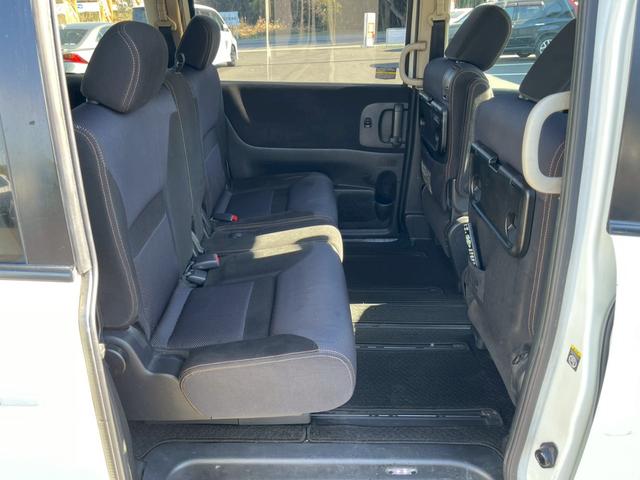 セレナ ハイウェイスター　Ｖセレクション　純正ナビＴＶ　バックモニター　スマートキー　ＥＴＣ　ＨＩＤヘッドライト　後席モニター（11枚目）