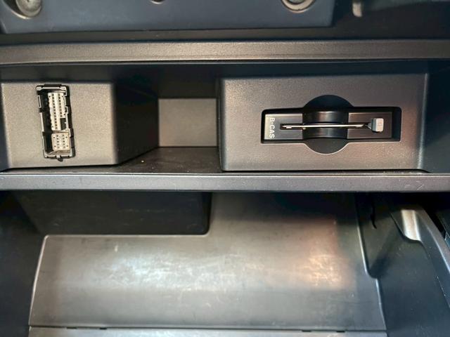 セレナ ハイウェイスター　Ｖセレクション　純正ナビＴＶ　バックモニター　スマートキー　ＥＴＣ　ＨＩＤヘッドライト　後席モニター（21枚目）