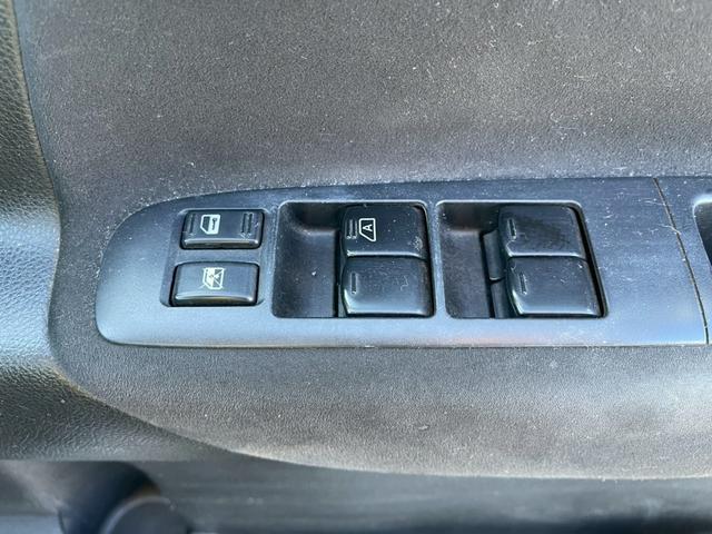 セレナ ハイウェイスター　Ｖセレクション　純正ナビＴＶ　バックモニター　スマートキー　ＥＴＣ　ＨＩＤヘッドライト　後席モニター（25枚目）