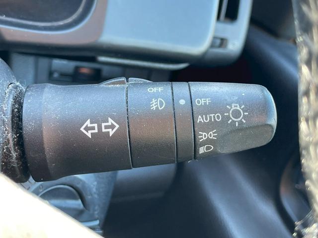 セレナ ハイウェイスター　Ｖセレクション　純正ナビＴＶ　バックモニター　スマートキー　ＥＴＣ　ＨＩＤヘッドライト　後席モニター（32枚目）