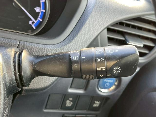 ヴォクシー ハイブリッドV 社外ナビ フルセグ 後席モニター 両側パワースライドドア クルーズコントロール LEDヘッドライト スマートキー プッシュスタート シートヒーター(28枚目)