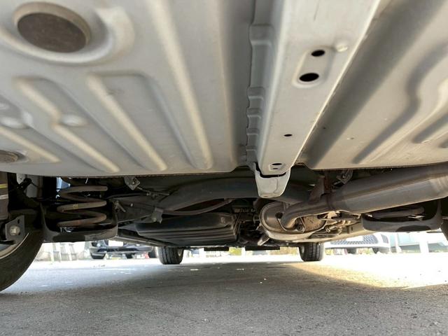 ヴォクシー ハイブリッドV 社外ナビ フルセグ 後席モニター 両側パワースライドドア クルーズコントロール LEDヘッドライト スマートキー プッシュスタート シートヒーター(34枚目)