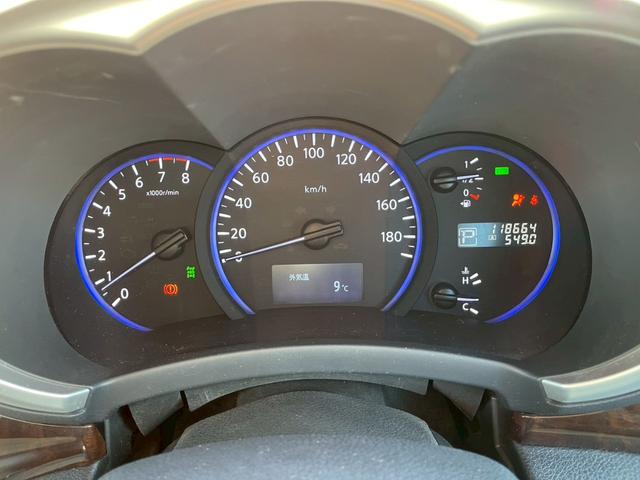 エルグランド ＶＩＰ　両側パワスラ　電動サイドステップ　メーカーナビ　フルセグ　全周囲モニター　後席モニター　クルーズコントロール　社外ステアリング　車高調　社外マフラー　パワーバックドア　スマートキー（15枚目）