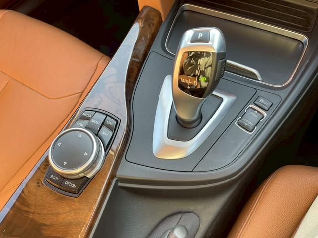 3シリーズ 320d ラグジュアリー メーカーナビ バックモニター ブラウンレザーシート シートヒーター メモリー付パワーシート スマートキー プッシュスタート ETC 純正アルミ(22枚目)