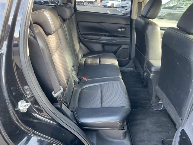 MITSUBISHI OUTLANDER PHEV G NAVI PACKAGE