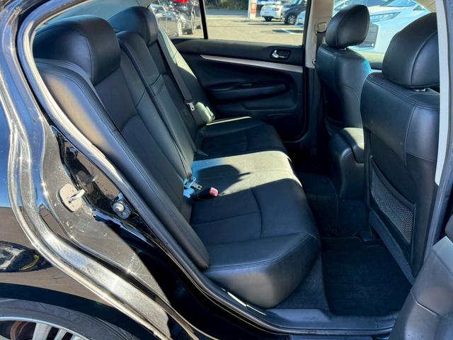 スカイライン 250GT メーカーナビ フルセグ バックモニター ハーフレザーシート パワーシート スマートキー プッシュスタート HIDヘッドライト ETC 純正アルミ(11枚目)