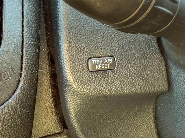 スカイライン 250GT メーカーナビ フルセグ バックモニター ハーフレザーシート パワーシート スマートキー プッシュスタート HIDヘッドライト ETC 純正アルミ(25枚目)