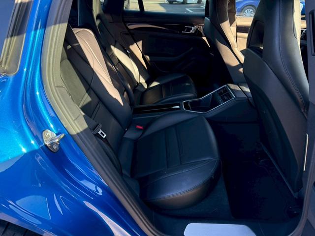 パナメーラ ベースグレード メーカーナビ 全周囲モニター ブラックレザーシート シートヒーター ディーラー記録簿10枚(11枚目)