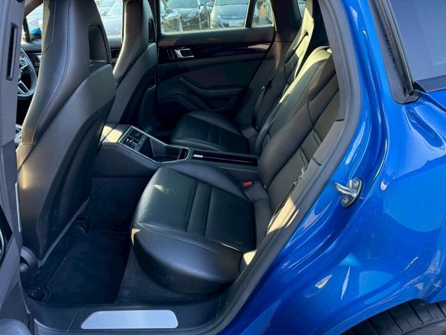 パナメーラ ベースグレード メーカーナビ 全周囲モニター ブラックレザーシート シートヒーター ディーラー記録簿10枚(13枚目)