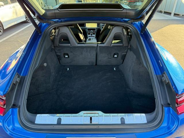 パナメーラ ベースグレード メーカーナビ 全周囲モニター ブラックレザーシート シートヒーター ディーラー記録簿10枚(14枚目)