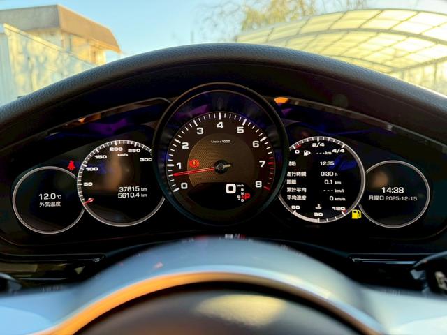 パナメーラ ベースグレード メーカーナビ 全周囲モニター ブラックレザーシート シートヒーター ディーラー記録簿10枚(15枚目)