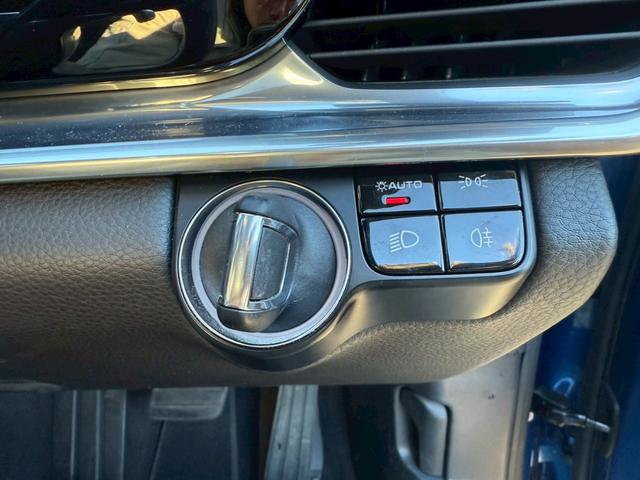 パナメーラ ベースグレード メーカーナビ 全周囲モニター ブラックレザーシート シートヒーター ディーラー記録簿10枚(20枚目)