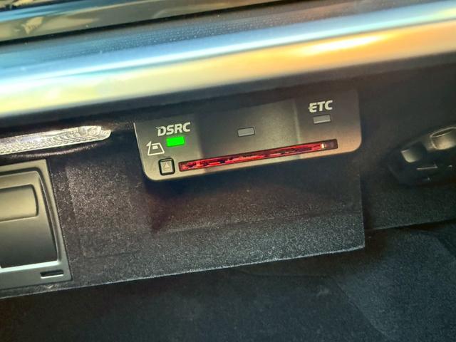 パナメーラ ベースグレード メーカーナビ 全周囲モニター ブラックレザーシート シートヒーター ディーラー記録簿10枚(29枚目)