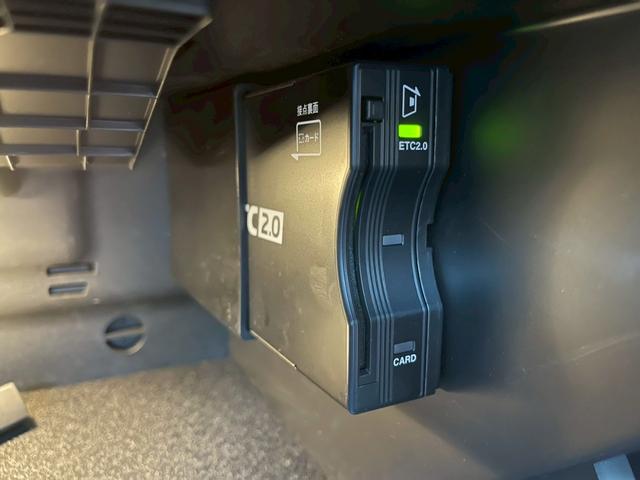 Ａクラス Ａ１８０　ＡＭＧライン　メーカーナビ　フルセグ　バックモニター　メモリー付パワーシート　シートヒーター　ＬＥＤヘッドライト　追従クルーズコントロール　スマートキー　プッシュスタート　ワンオーナー（26枚目）