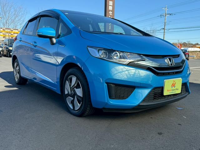 フィットハイブリッド Ｆパッケージ　純正ナビＴＶ　バックモニター　スマートキー　プッシュスタート　ＥＴＣ　ワンオーナー（2枚目）