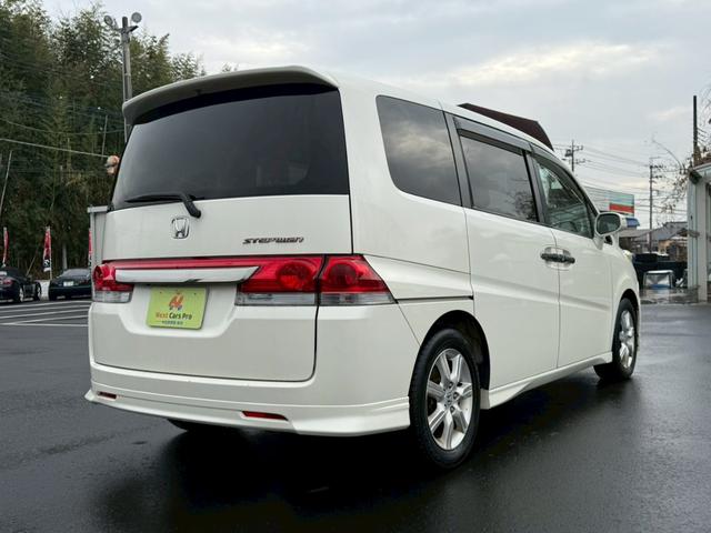 ステップワゴン Ｇ　ＬＳパッケージ　両側パワースライドドア　純正ナビ　バックモニター　ＨＩＤヘッドライト　純正アルミ　ＥＴＣ（5枚目）