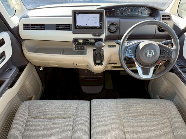 Ｎ－ＢＯＸ Ｇ・スロープＬターボホンダセンシング　両側パワースライドドア　純正ナビ　フルセグ　バックモニター　衝突軽減ブレーキ　追従クルーズコントロール　前後方誤発進抑制　標識認識　車線逸脱　ＬＥＤヘッドライトシートヒーター　車いす専用装備（9枚目）