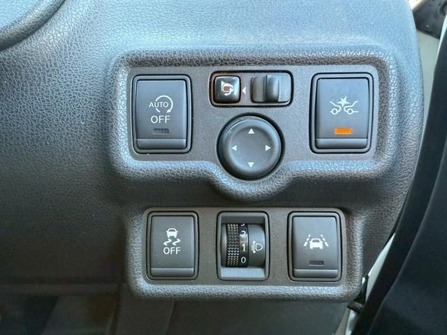 ノート Ｘ　純正ナビ　バックモニター　スマートキー　プッシュスタート　社外アルミ　ＥＴＣ（19枚目）