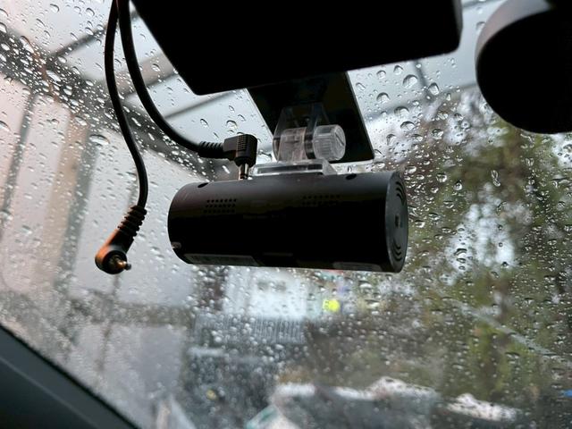 ゴルフトゥーラン ＴＳＩ　Ｒライン　メーカーナビ　フルセグ　バックモニター　追従クルーズコントロール　パークディスタンス　ドライビングプロファイル　パワーバックドア　ＬＥＤヘッドライト　シートヒーター　スマートキー　ワンオーナー（32枚目）