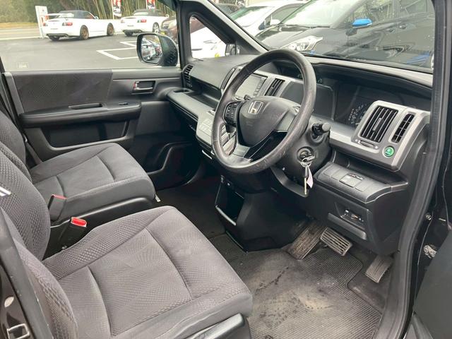 ステップワゴンスパーダ Ｓ　パワースライドドア　メーカーナビ　バックモニター　ＨＩＤヘッドライト　キーレス　ＥＴＣ（10枚目）